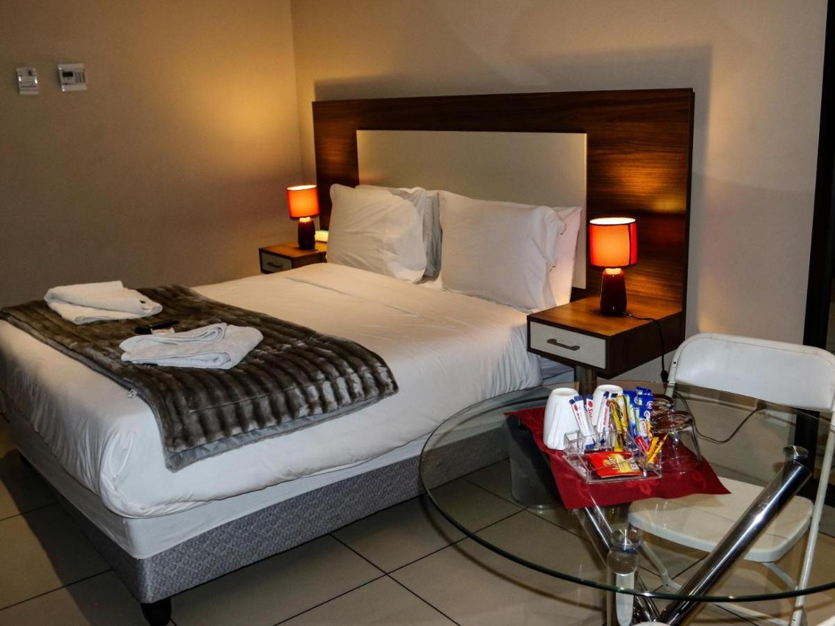 Eagle Nest Luxury Accommodation Роодепоорт Екстериор снимка