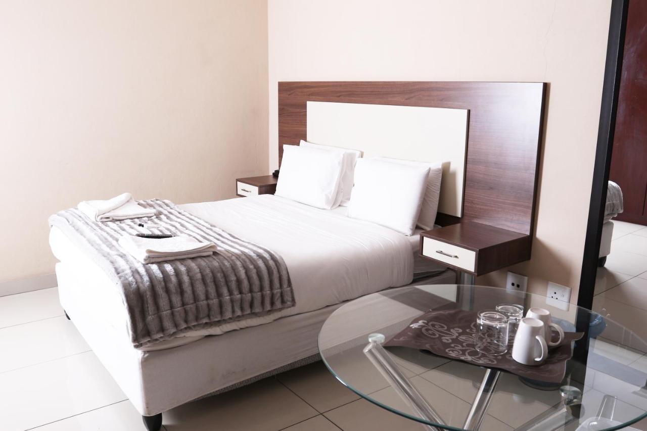 Eagle Nest Luxury Accommodation Роодепоорт Екстериор снимка