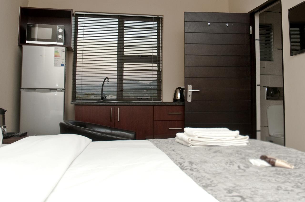 Eagle Nest Luxury Accommodation Роодепоорт Екстериор снимка