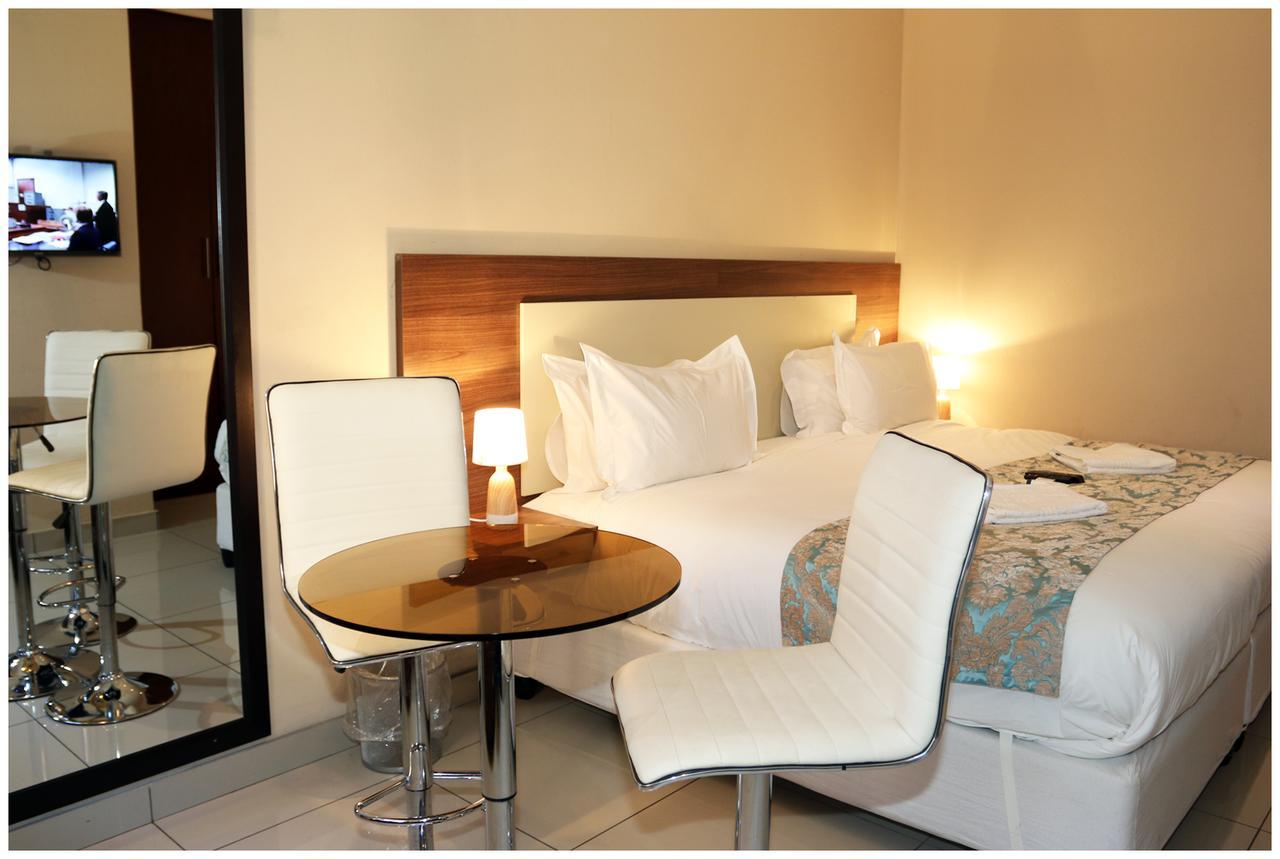 Eagle Nest Luxury Accommodation Роодепоорт Екстериор снимка
