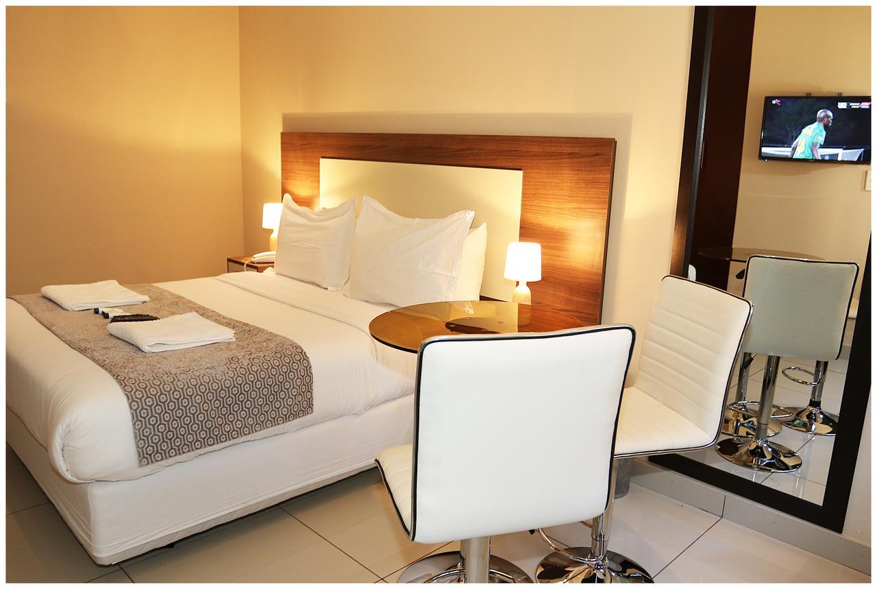 Eagle Nest Luxury Accommodation Роодепоорт Екстериор снимка