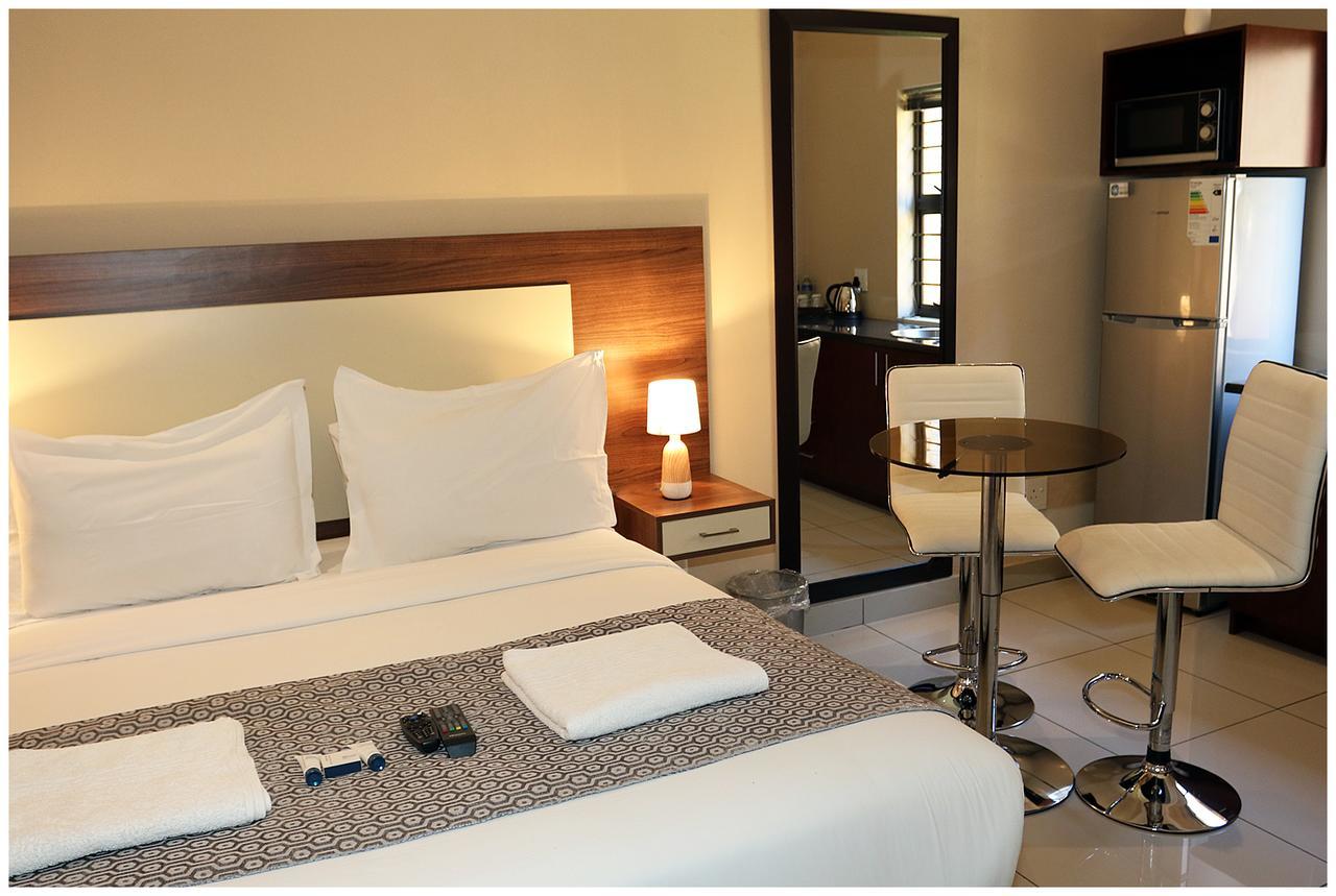 Eagle Nest Luxury Accommodation Роодепоорт Екстериор снимка
