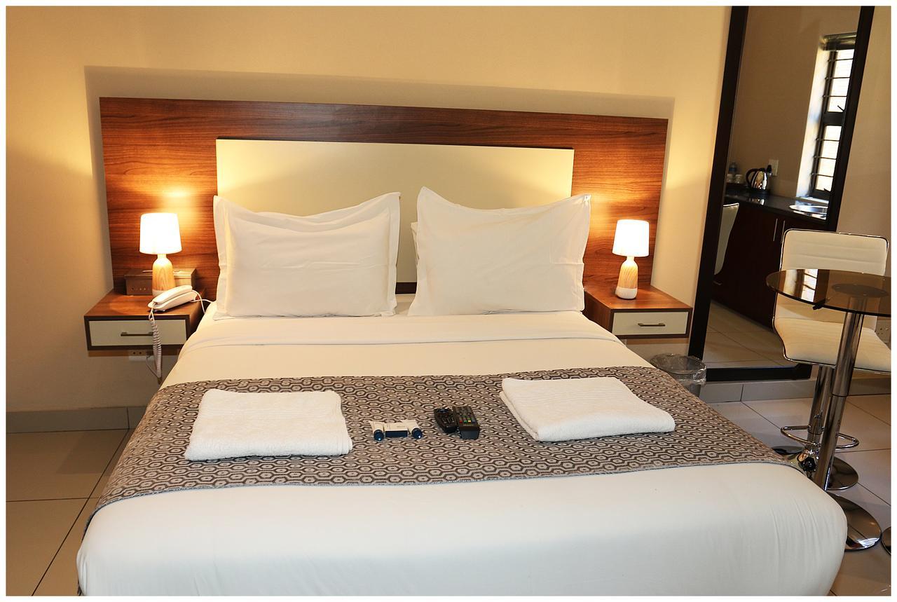 Eagle Nest Luxury Accommodation Роодепоорт Екстериор снимка