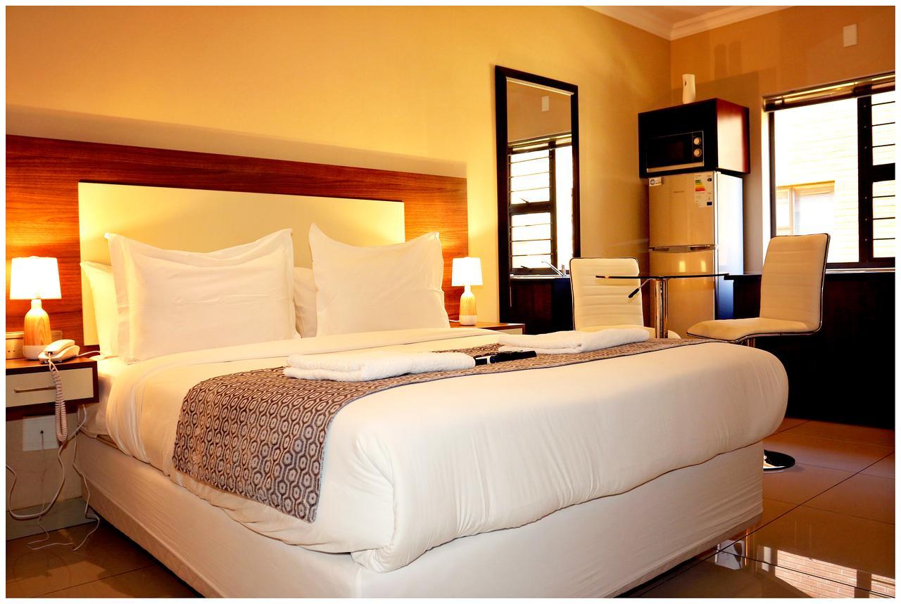 Eagle Nest Luxury Accommodation Роодепоорт Екстериор снимка